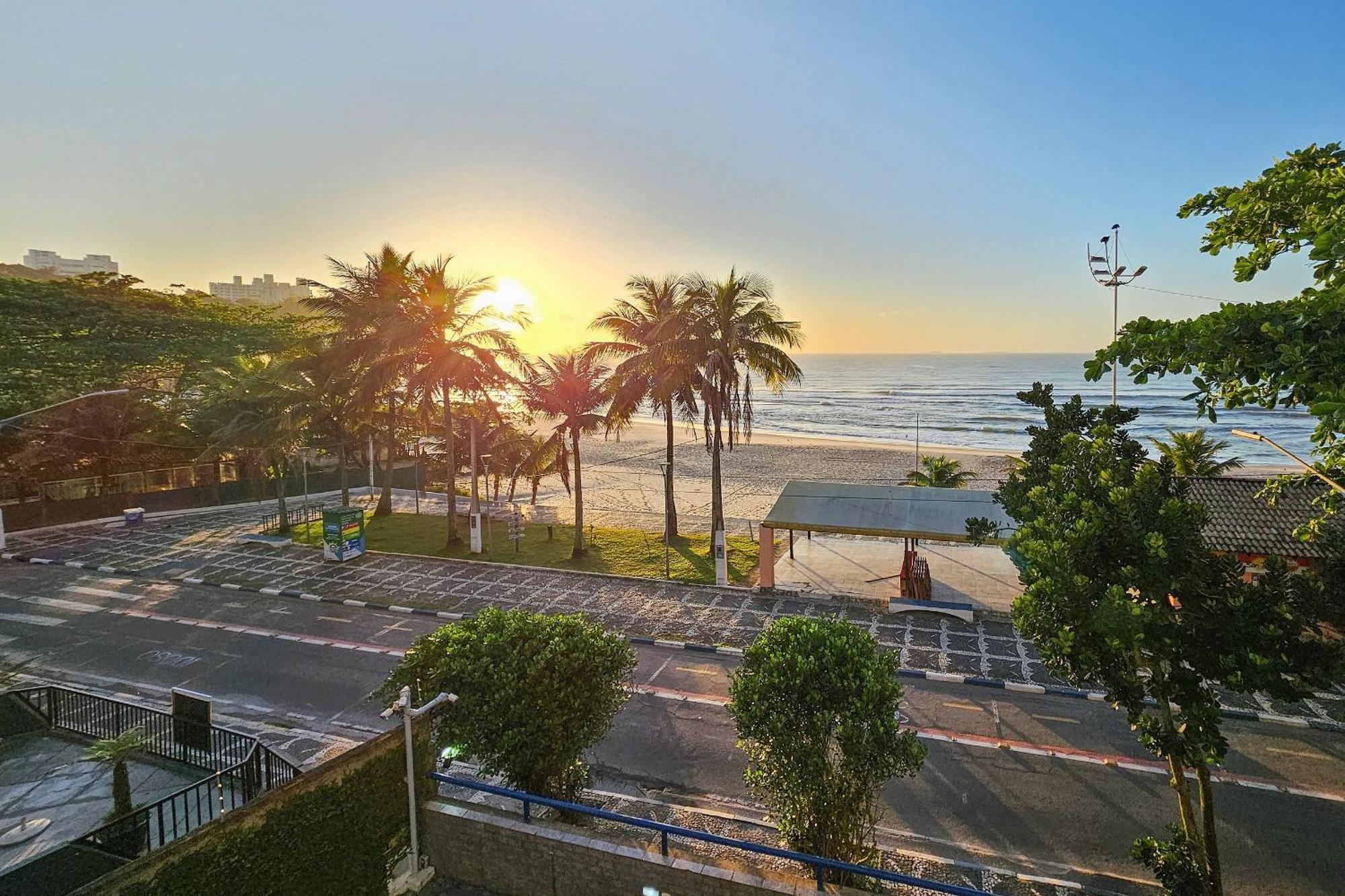 5E-Pe Na Areia Da Praia Do Tombo, 2 Quartos, Ar Cond, 2 Banheiros,2 Vagas+Roupas De Cama グァルジャー エクステリア 写真